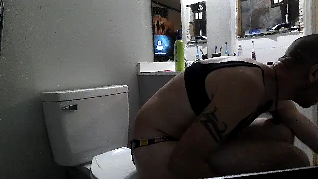 Bi curious86 online show from September 29, 2025, 2:51 am