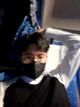 Snapshot of Gwencloudy chatting on March 14, 2026, 12:44 pm Gwencloudy online show from March 14, 2026, 12:44 pm