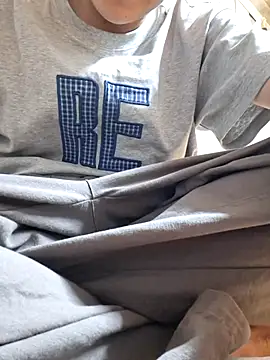 Snapshot of Gwencloudy chatting on March 7, 2026, 3:06 pm Gwencloudy online show from March 7, 2026, 3:06 pm