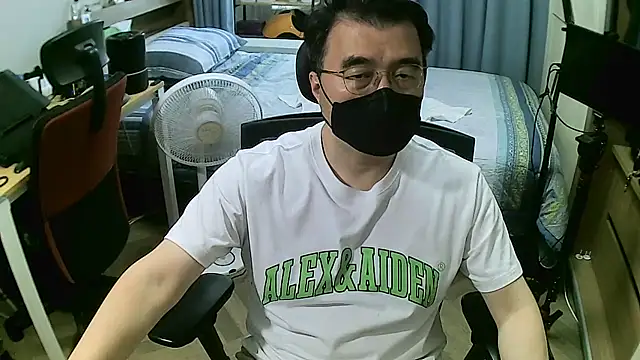 Snapshot of Jackvanlee chatting on June 25, 2026, 5:12 am Jackvanlee online show from June 25, 2026, 5:12 am