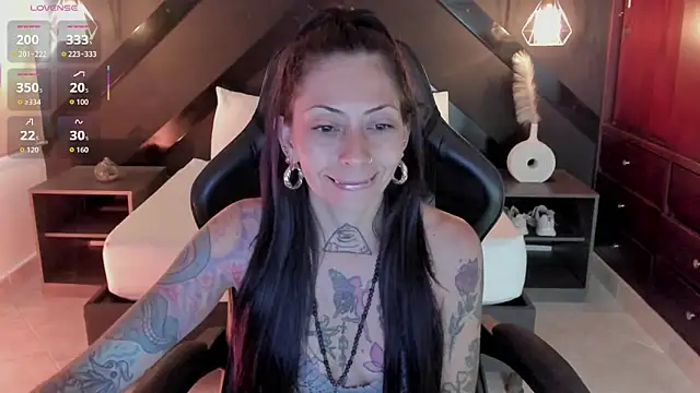 dark gotica online show from April 23, 2026, 7:15 pm