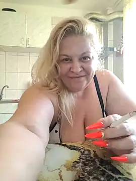 AriannaMilf online show from June 13, 2026, 3:32 pm