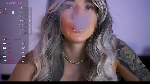 AishaCarter online show from September 10, 2025, 6:07 pm