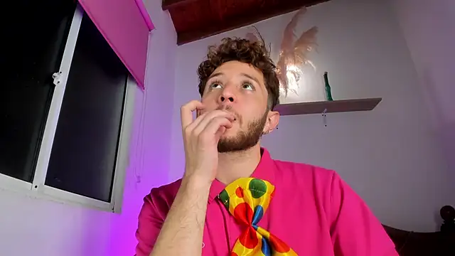 Juan Castano online show from October 31, 2025, 9:28 am