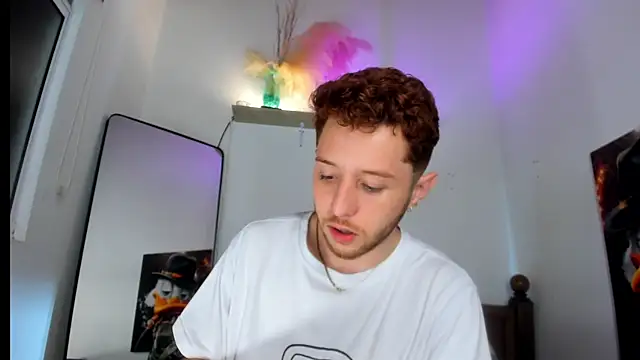 Juan Castano online show from September 24, 2025, 9:27 am