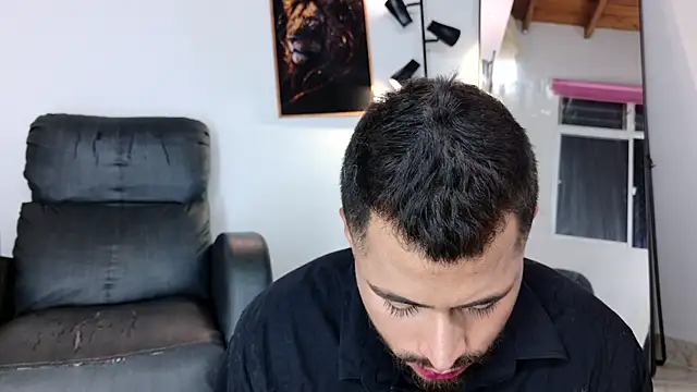 Snapshot of Juan_Castano chatting on June 2, 2026, 12:10 am Juan Castano online show from June 2, 2026, 12:10 am