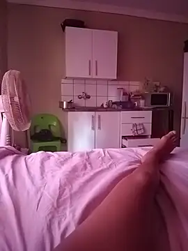 Snapshot of ShooingBunch chatting on March 4, 2026, 12:13 pm ShooingBunch online show from March 4, 2026, 12:13 pm