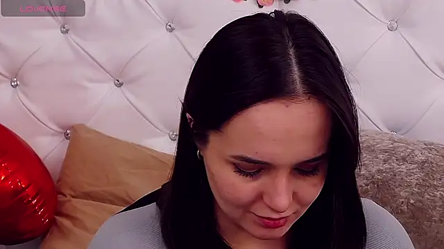 Snapshot of MeIisaLove chatting on February 22, 2026, 5:25 pm MeIisaLove online show from February 22, 2026, 5:25 pm