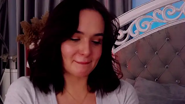 Snapshot of MeIisaLove chatting on March 1, 2026, 5:35 pm MeIisaLove online show from March 1, 2026, 5:35 pm