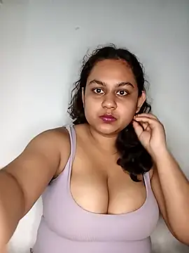 bumblebeegirl online show from February 23, 2025, 6:12 pm