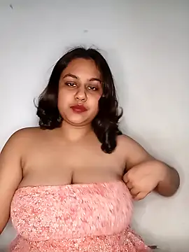 bumblebeegirl online show from February 7, 2025, 8:42 pm