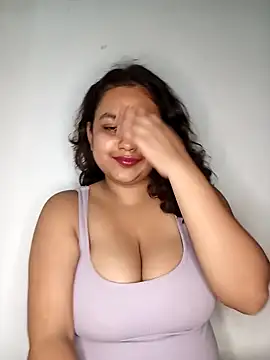 bumblebeegirl online show from February 23, 2025, 2:57 pm