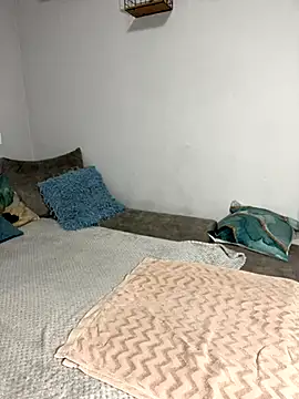 alexababy online show from October 16, 2025, 6:32 am