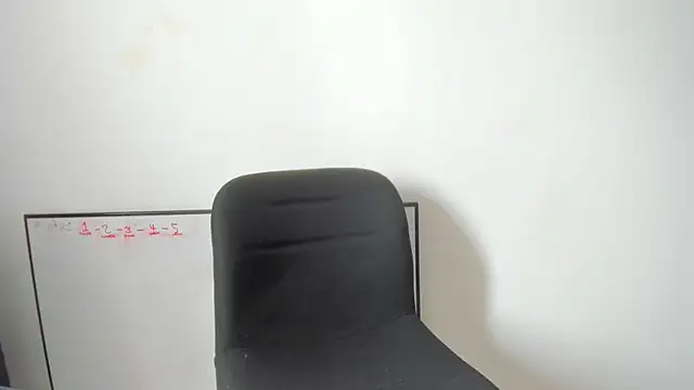 Snapshot of squirttati33 chatting on September 12, 2025, 3:34 pm squirttati33 online show from September 12, 2025, 3:34 pm