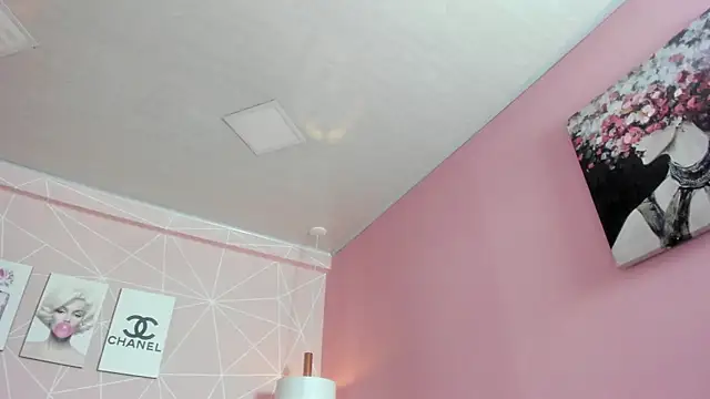 dolly zoe online show from October 3, 2025, 9:38 pm