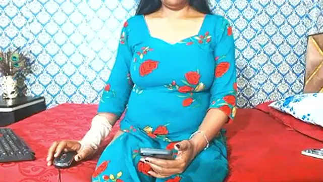 nikitahot3 online show from October 17, 2025, 2:19 pm