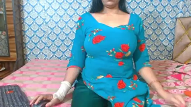 nikitahot3 online show from November 20, 2025, 12:55 am