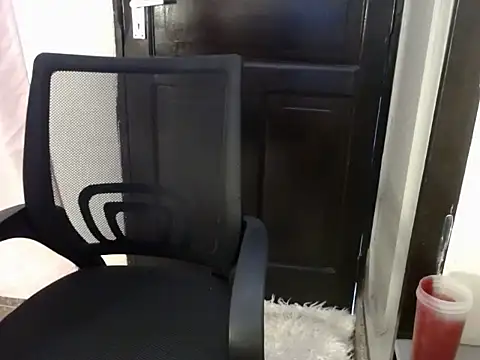 savage laura online show from November 4, 2025, 2:10 pm