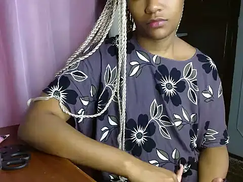 savage laura online show from August 6, 2026, 11:22 pm