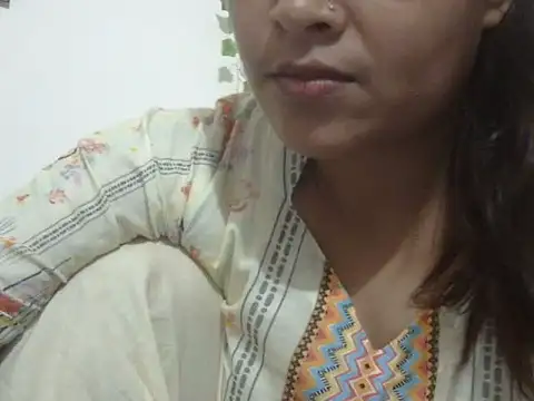 shekira99 online show from April 25, 2026, 2:25 pm
