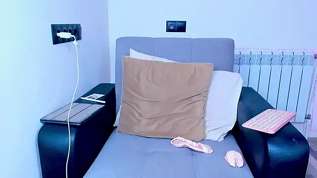 dollmore online show from October 8, 2025, 8:16 am