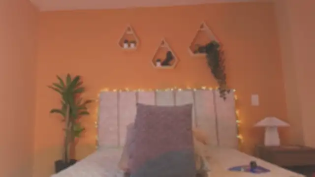 valerycolins online show from June 21, 2026, 12:49 am