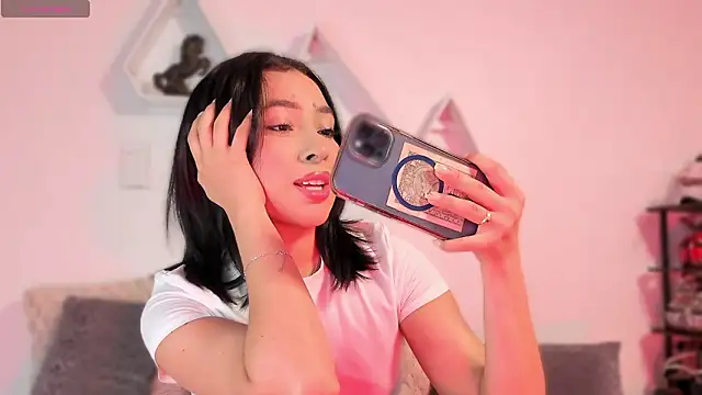 valerycolins online show from February 27, 2026, 3:40 am