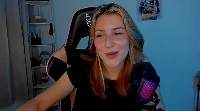 Snapshot of Dakotaa_ chatting on February 10, 2025, 6:20 am Dakotaa online show from February 10, 2025, 6:20 am