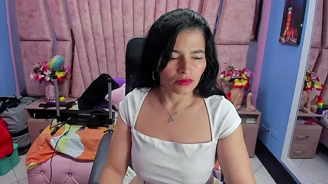 Snapshot of HornySkinny26 chatting on March 10, 2026, 5:22 am HornySkinny26 online show from March 10, 2026, 5:22 am