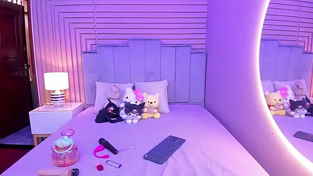 aline cooper online show from March 4, 2025, 8:05 pm