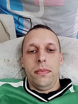 Snapshot of Yrikos1 chatting on October 6, 2025, 9:15 pm Yrikos1 online show from October 6, 2025, 9:15 pm