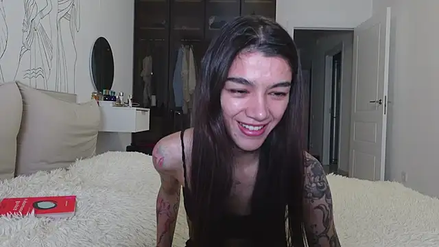 vinkitinkii online show from November 14, 2025, 3:05 pm