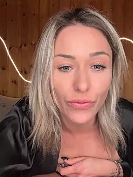 Snapshot of petrouchkaaa_ chatting on March 12, 2026, 8:46 pm petrouchkaaa online show from March 12, 2026, 8:46 pm