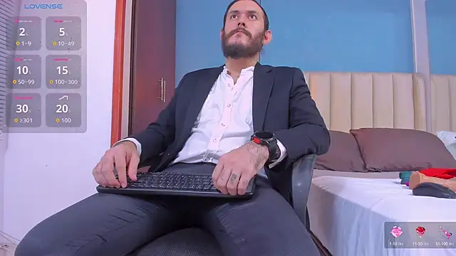 jeanpiere  online show from September 30, 2025, 3:34 am