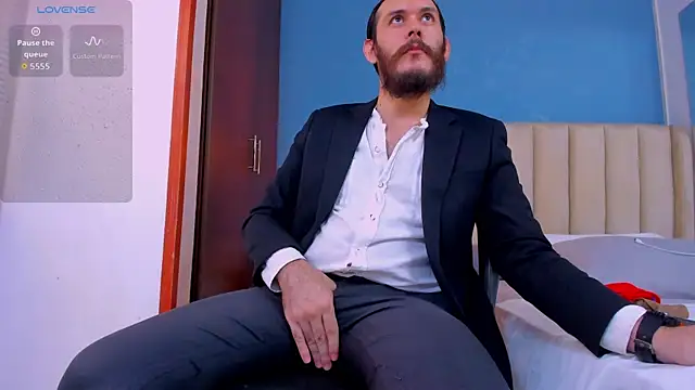 jeanpiere  online show from October 12, 2025, 3:02 pm