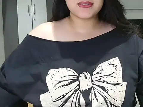 Snapshot of Miss_cutiepie chatting on October 14, 2025, 7:47 pm Miss cutiepie online show from October 14, 2025, 7:47 pm