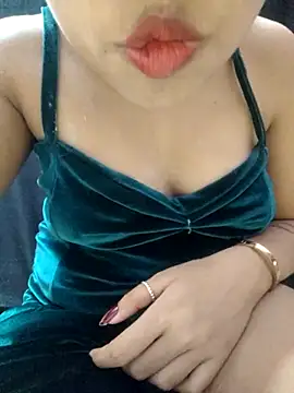 Snapshot of Roshni_98 chatting on June 14, 2026, 2:18 pm Roshni 98 online show from June 14, 2026, 2:18 pm