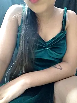 Snapshot of Roshni_98 chatting on June 10, 2026, 5:52 am Roshni 98 online show from June 10, 2026, 5:52 am