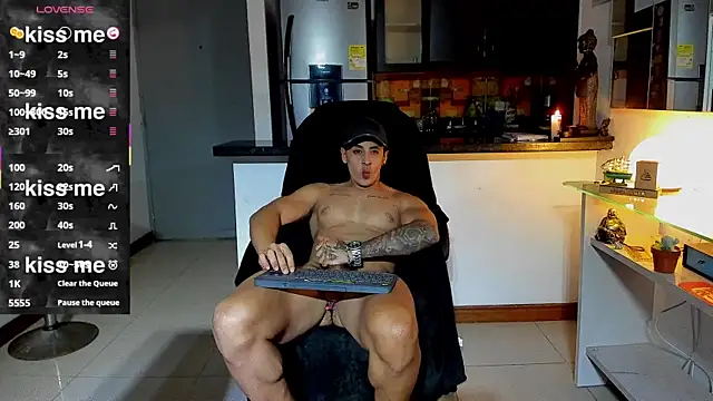 Dominic Joness online show from September 30, 2025, 1:00 am