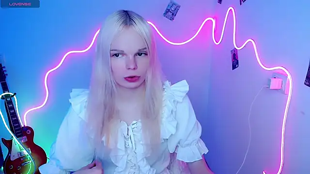 Emily Nyaffee online show from October 27, 2025, 6:42 pm