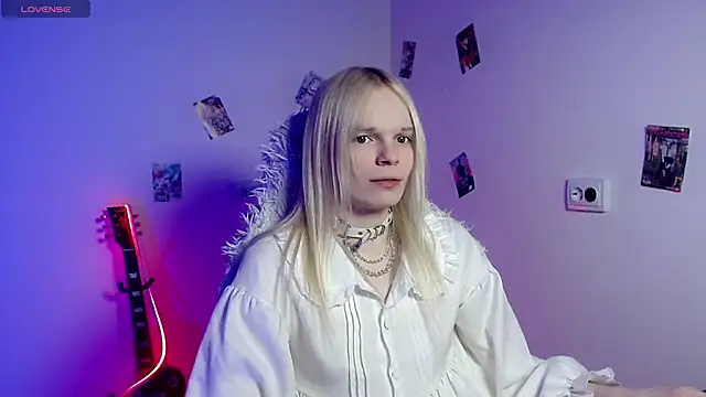 Snapshot of Emily_Nyaffee chatting on March 15, 2026, 7:10 pm Emily Nyaffee online show from March 15, 2026, 7:10 pm