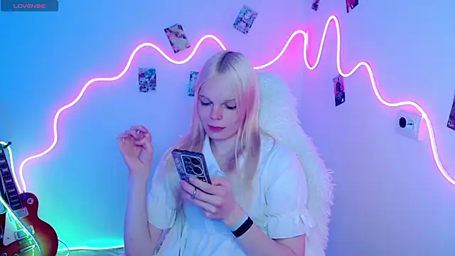 Emily Nyaffee online show from October 19, 2025, 5:05 pm