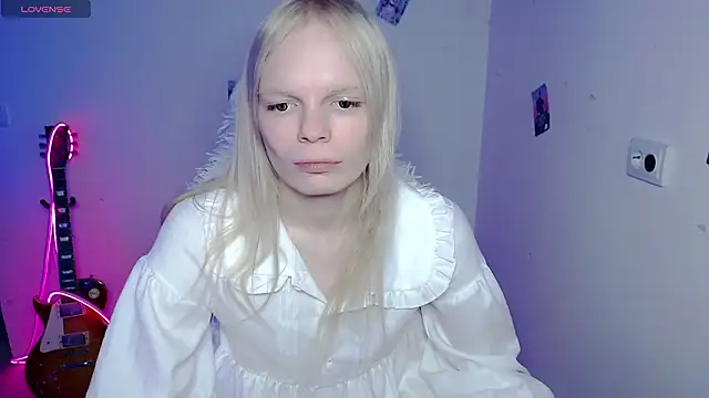 Snapshot of Emily_Nyaffee chatting on February 8, 2026, 9:29 am Emily Nyaffee online show from February 8, 2026, 9:29 am