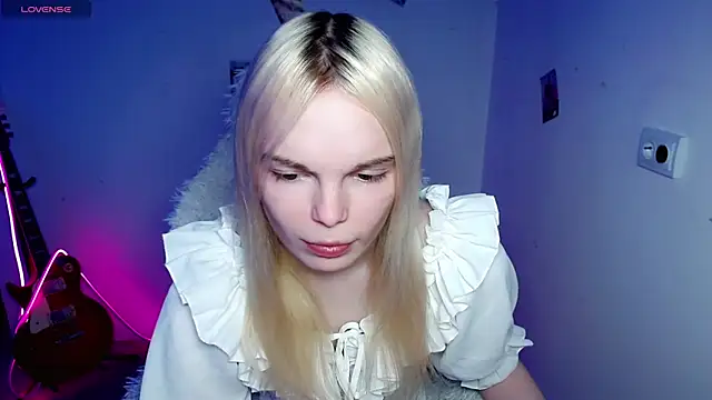 Emily Nyaffee online show from December 15, 2025, 10:37 pm