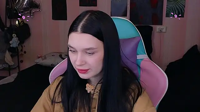 Amanda Tender online show from February 5, 2025, 9:18 pm