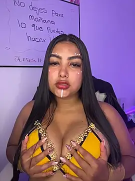 NatashaBrown12 online show from November 15, 2025, 9:19 pm