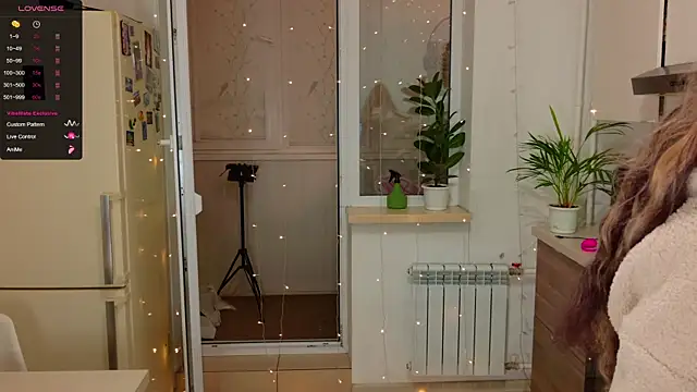 MissLovex online show from December 3, 2025, 12:37 pm