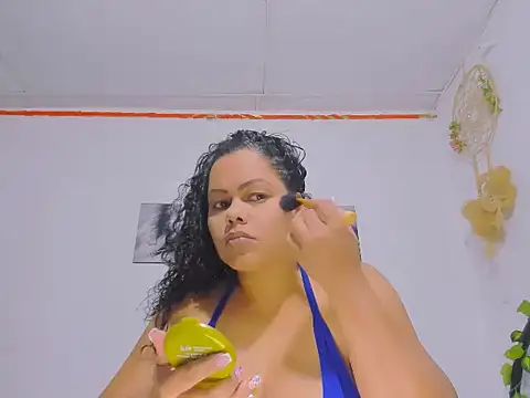 Snapshot of Alhelqueen chatting on February 19, 2026, 1:08 pm Alhelqueen online show from February 19, 2026, 1:08 pm