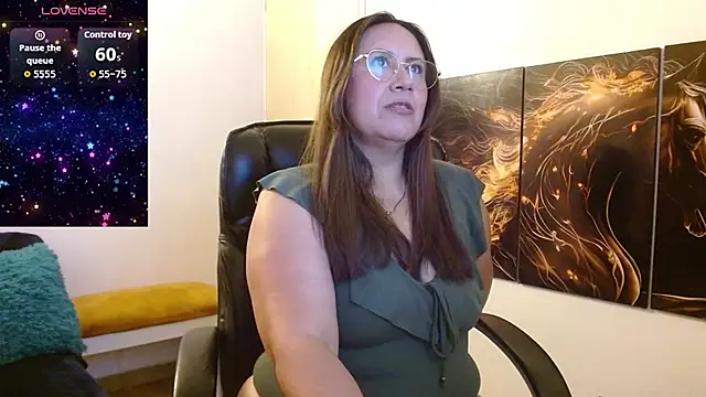 amalia brunette online show from February 17, 2026, 11:24 pm