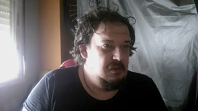 Snapshot of porkorossy chatting on March 15, 2026, 8:54 am porkorossy online show from March 15, 2026, 8:54 am